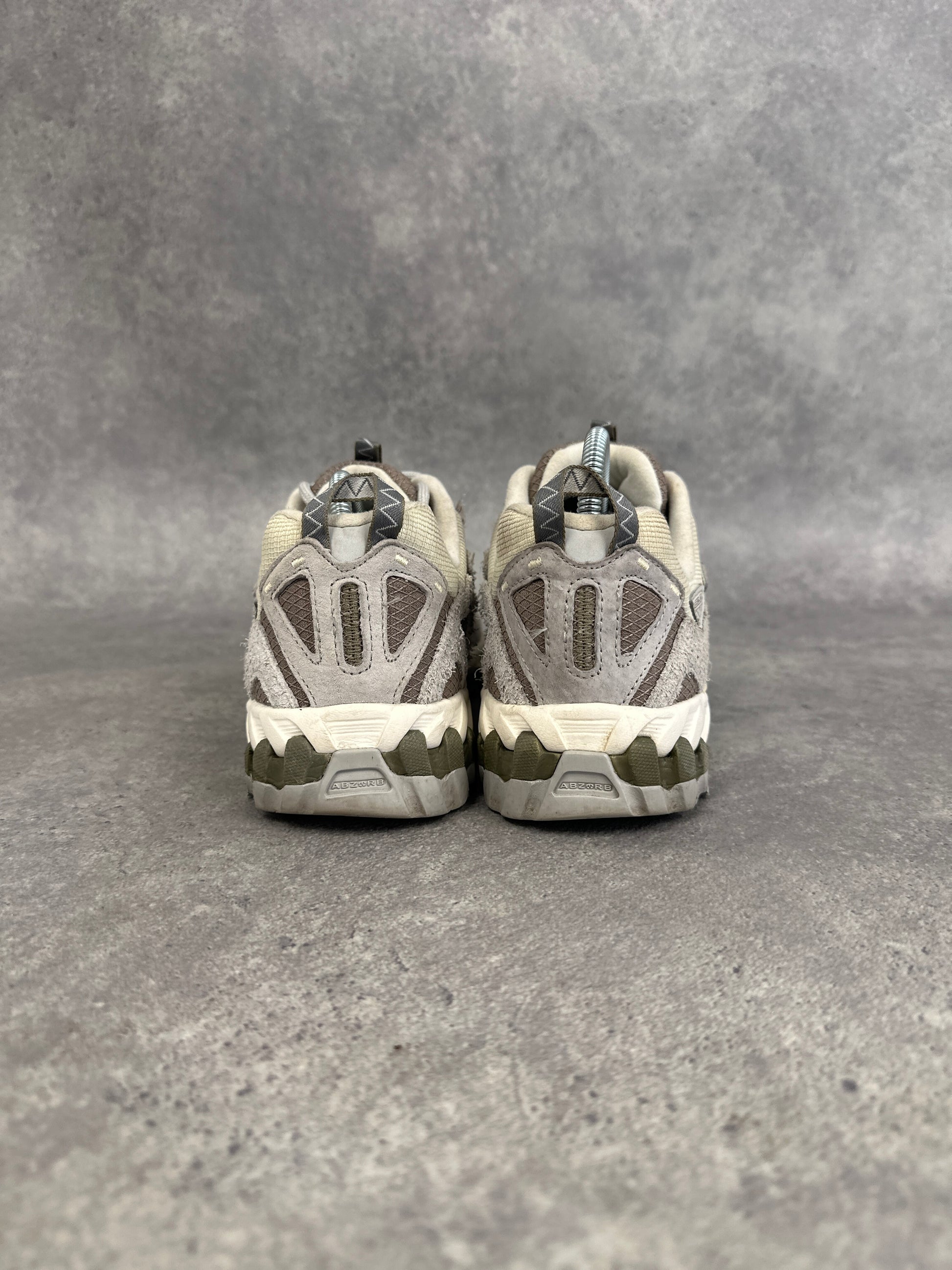 New Balance 610v1 Trail Trainers UK 6.5 Beige