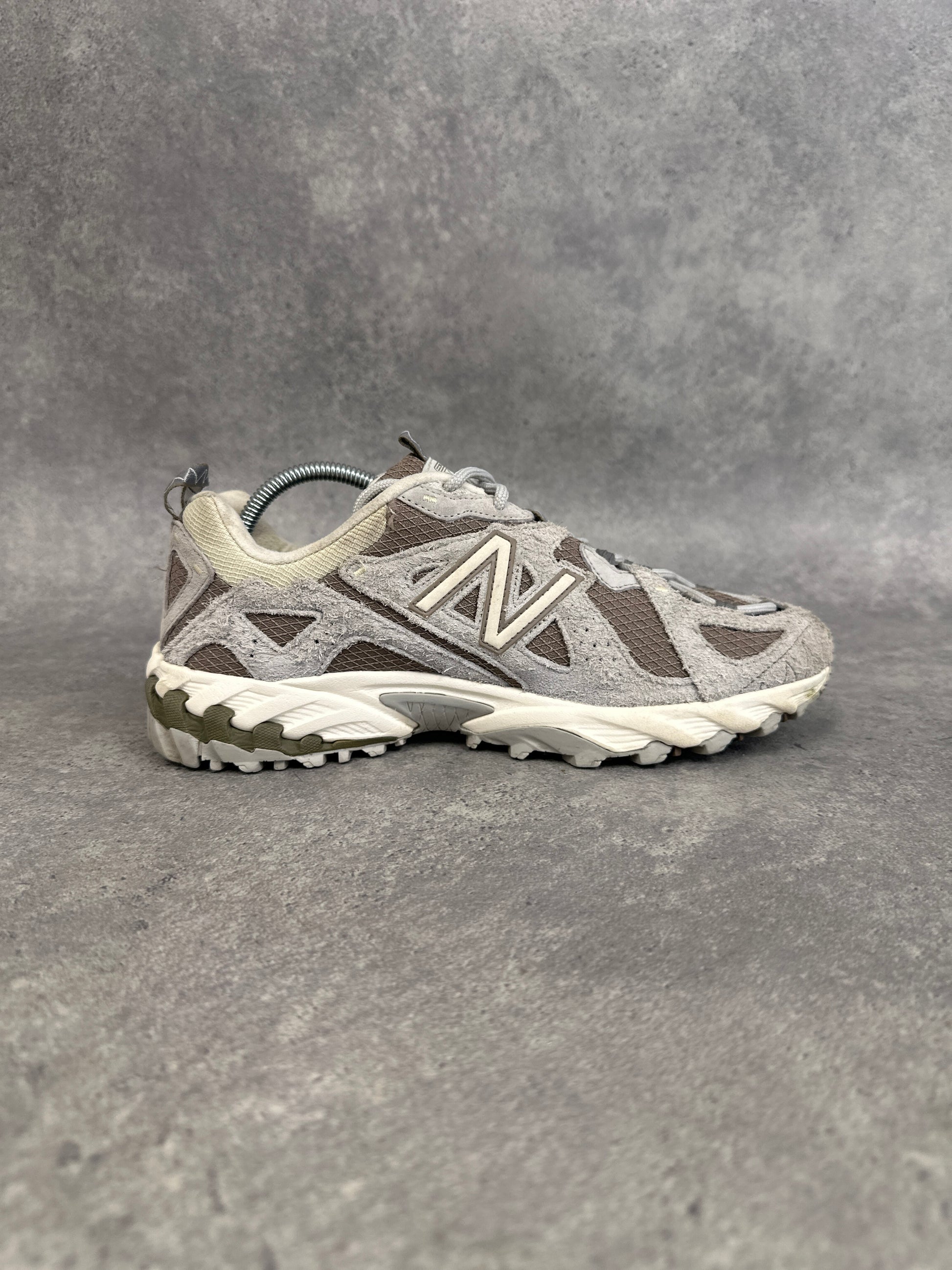 New Balance 610v1 Trail Trainers UK 6.5 Beige