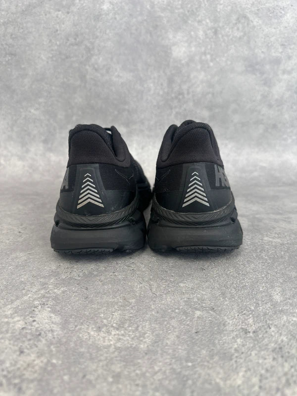 Hoka Clifton 7 Men’s Running Shoes UK 11 Triple Black Lightweight Cushioned