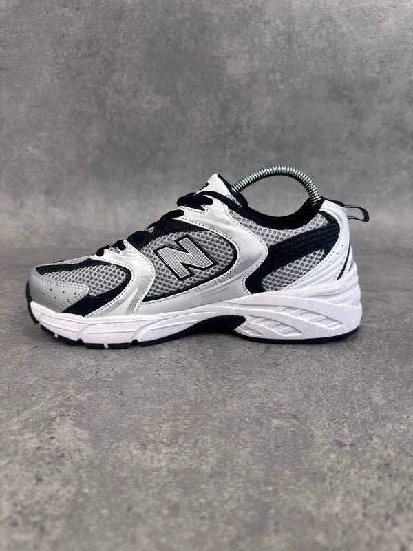 New Balance 530 Women’s Trainers UK 5 Silver Navy Y2K