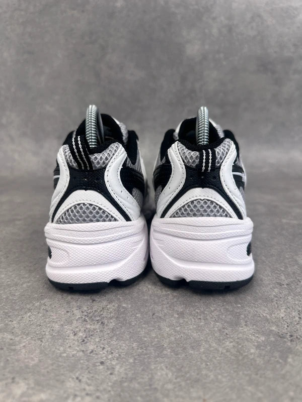 New Balance 530 Women’s Trainers UK 5 Silver Navy Y2K