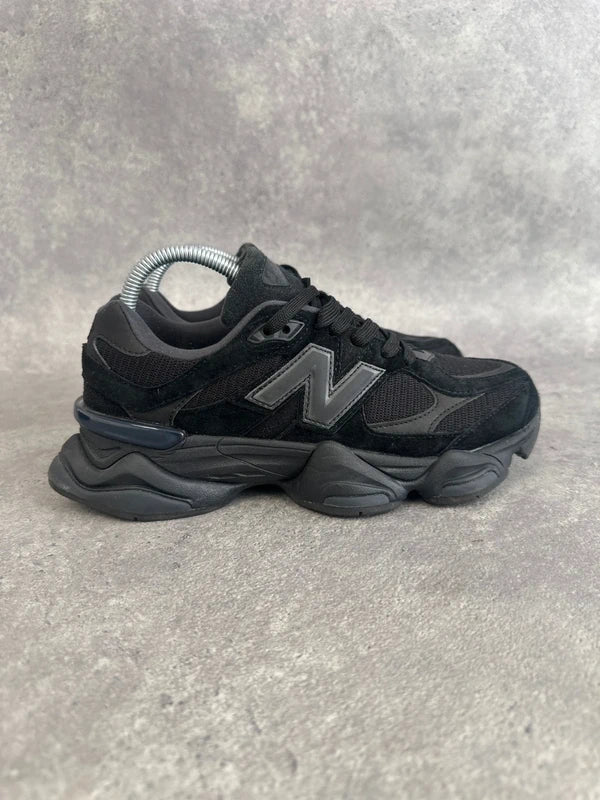 New Balance 9060 Men’s Lifestyle Trainers UK 8 Triple Black