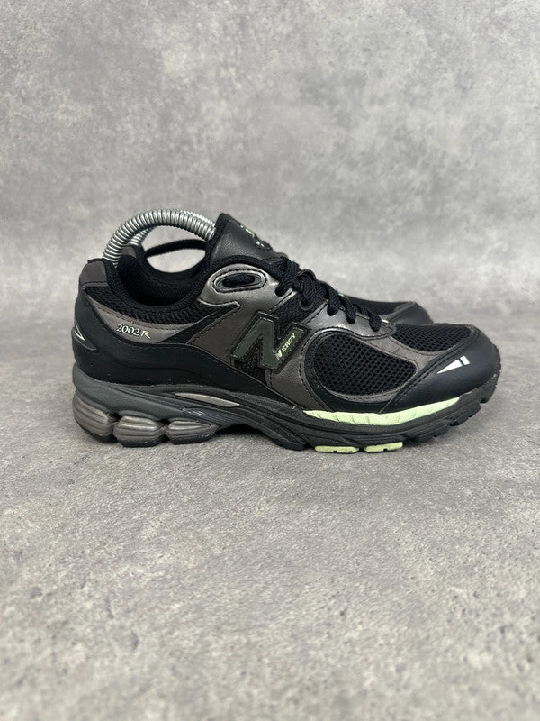 New Balance 2002R Women’s Trainers UK 6.5 Black Grey Green