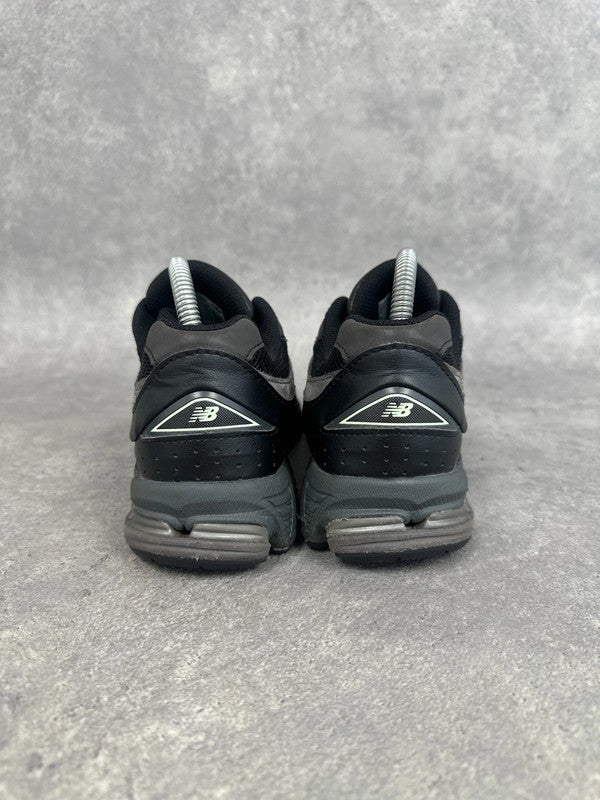 New Balance 2002R Women’s Trainers UK 6.5 Black Grey Green