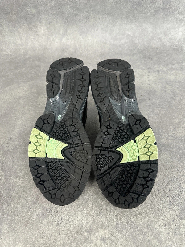 New Balance 2002R Women’s Trainers UK 6.5 Black Grey Green
