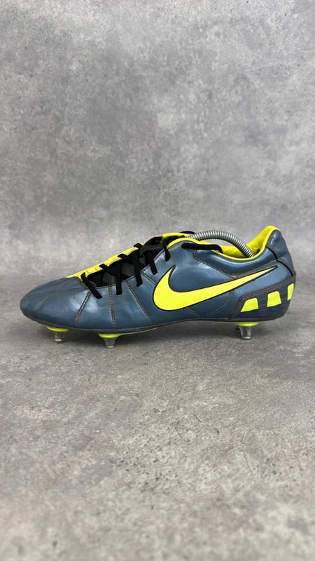 Nike T90 Laser III SG Football Boots UK 10 Blue