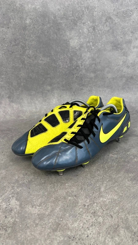 Nike T90 Laser III SG Football Boots UK 10 Blue