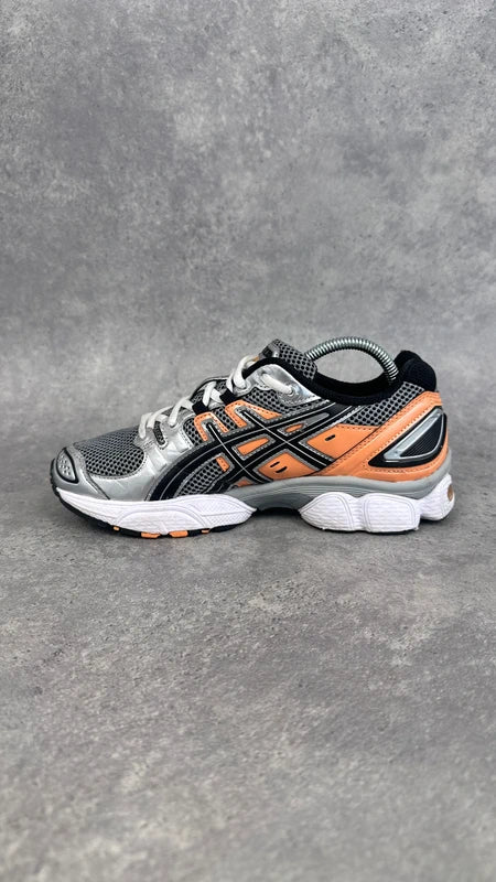 Asics Gel Nimbus 9 Women’s Running Shoes UK 4.5 Orange Silver