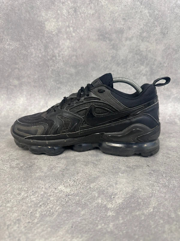 Nike Air Vapormax Evo Trainers Triple Black Men’s UK8