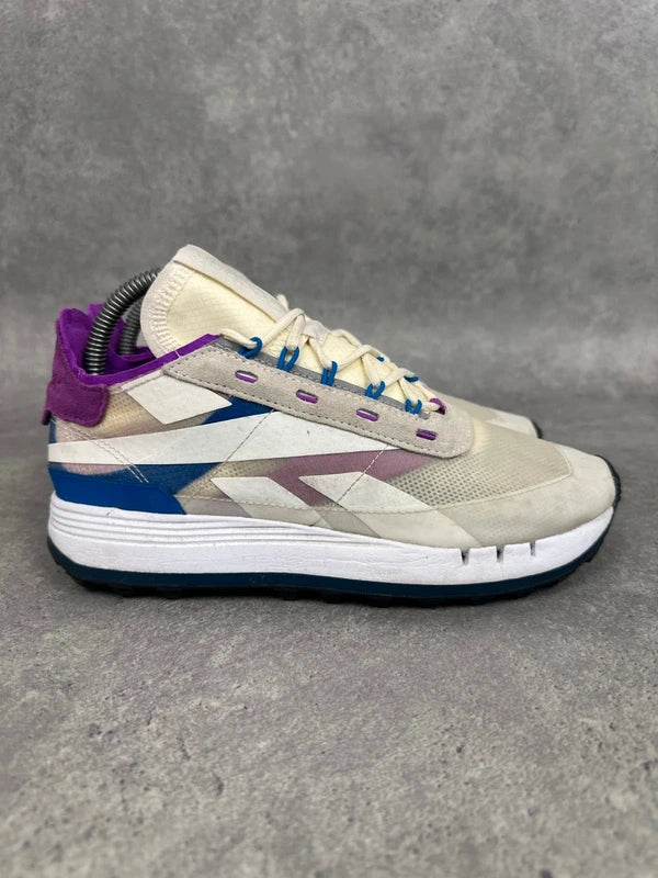 Reebok Classic Trail Shadow Trainers White Womens UK5.5