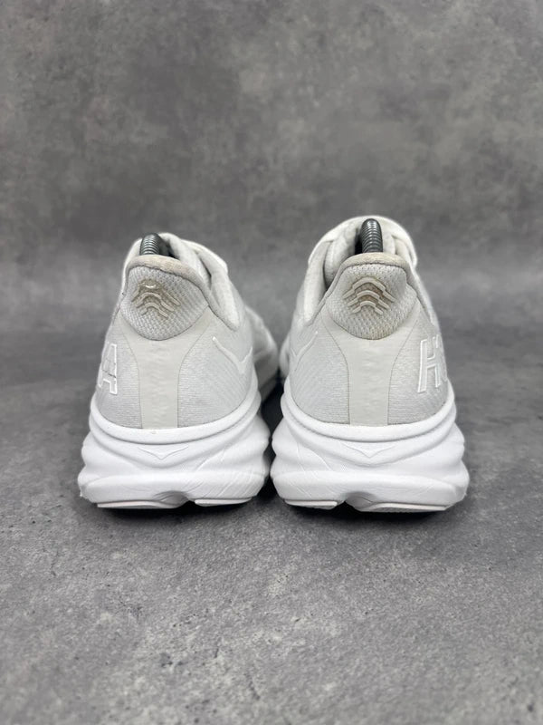Hoka Clifton 8 Running Shoes White Mens UK7.5