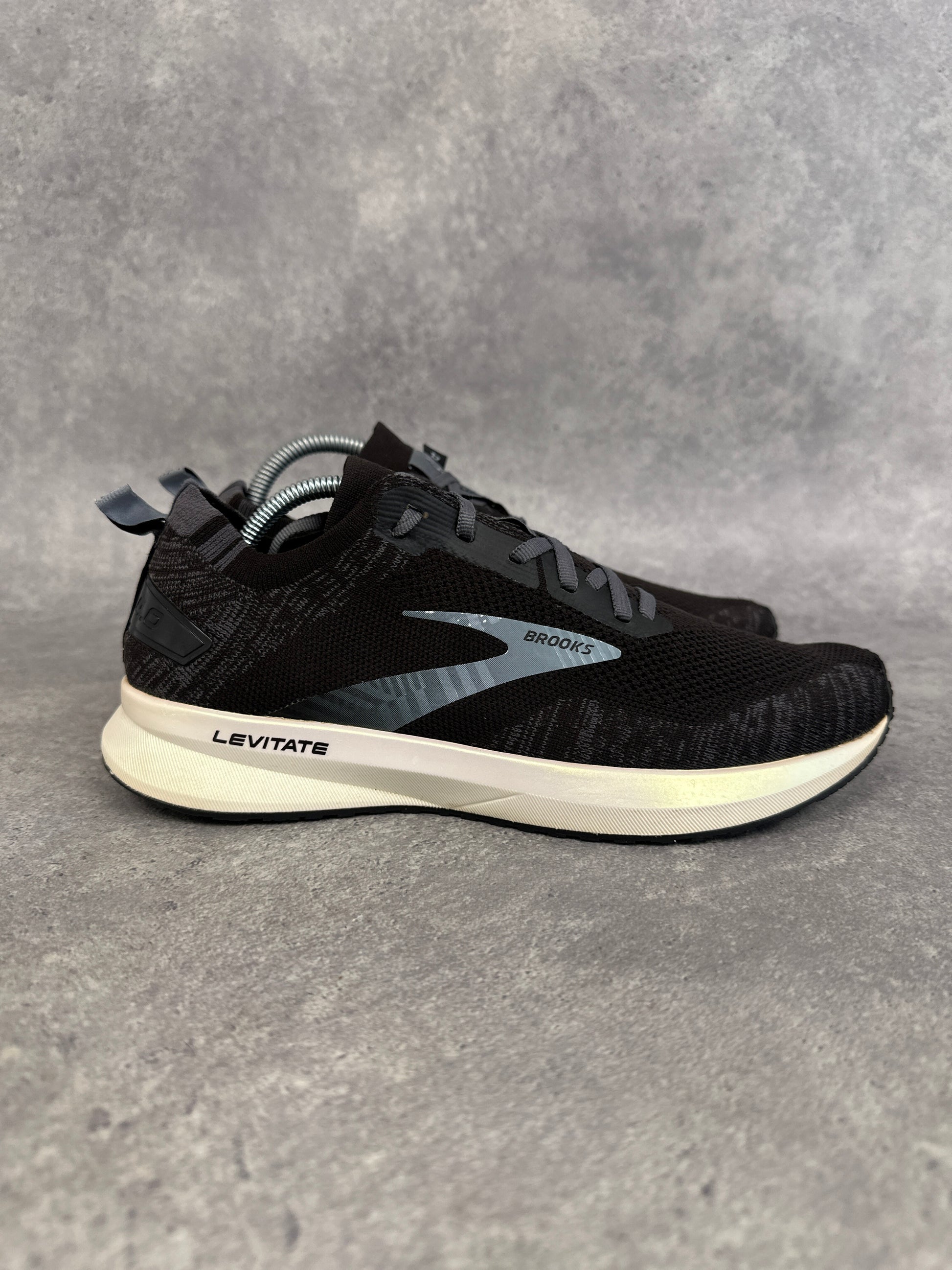 Brooks Levitate 4 Road Running Shoes UK 7.5 Black / Grey