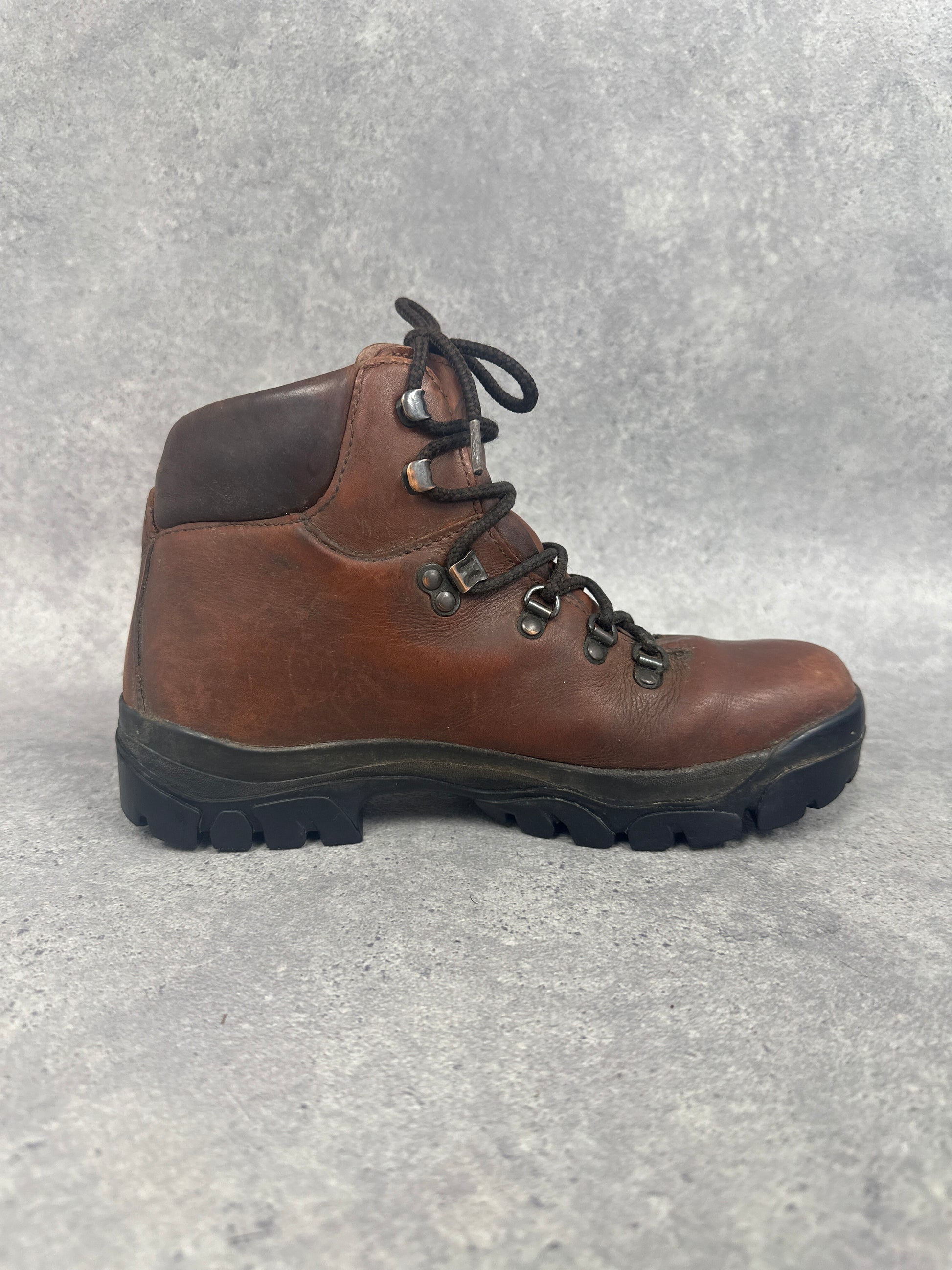 Berghaus Vintage Leather Hiking Boots UK 7 Brown Vibram Sole